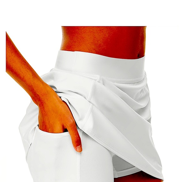 ARITZIA SLICK COURT MICRO Tennis skort. Soft lavender color. Size 2XL - Picture 4 of 12